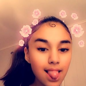 Meet your Posher, Mia